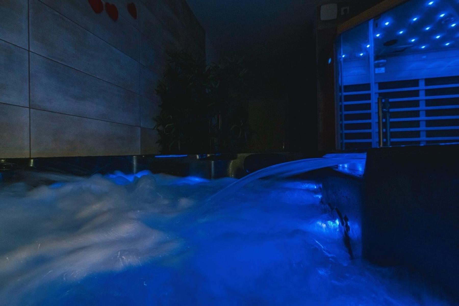 Spa Appartement O Temps Suspendu Reims Centre Sauna Et Jacuzzi Экстерьер фото