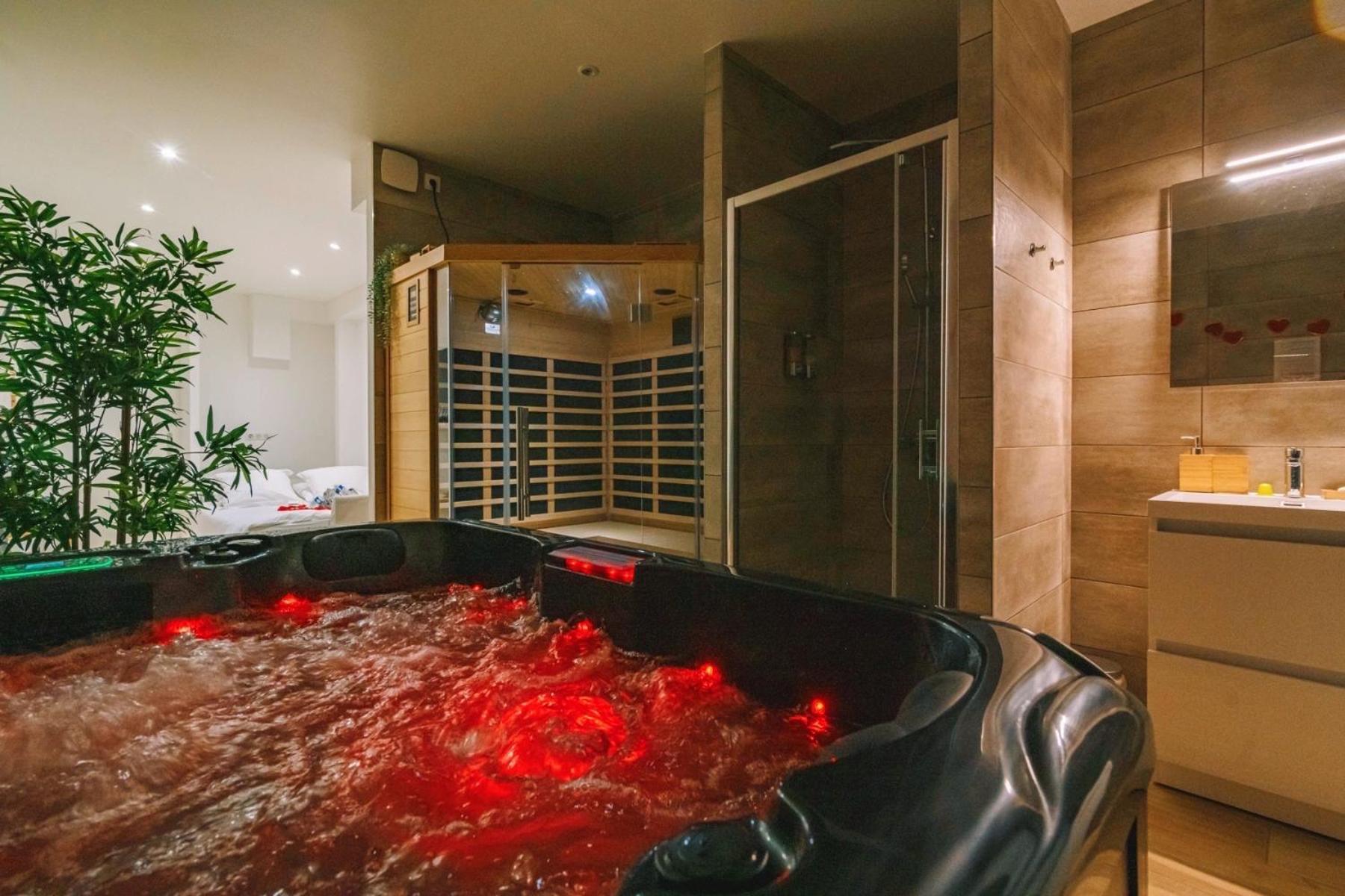 Spa Appartement O Temps Suspendu Reims Centre Sauna Et Jacuzzi Экстерьер фото